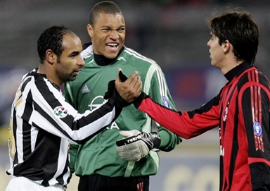 英超焦点战：纽卡斯尔联VS伯恩利——攻防博弈下的胜负天平与比分推演