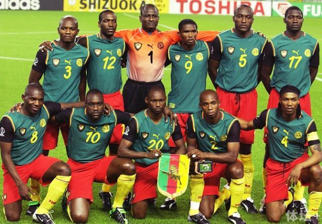 NBA：湖人险胜火箭 詹姆斯砍下全场最高分（NBA：湖人险胜火箭，詹姆斯斩获全场最高得分）