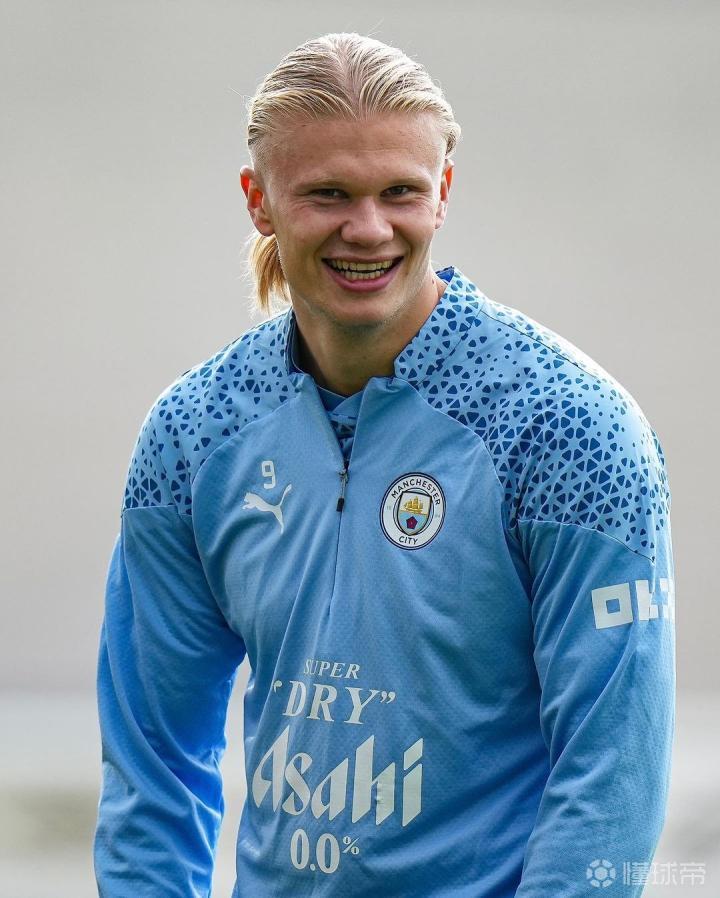 记者：埃斯特旺已抵达伦敦，将于周一加入切尔西的训练