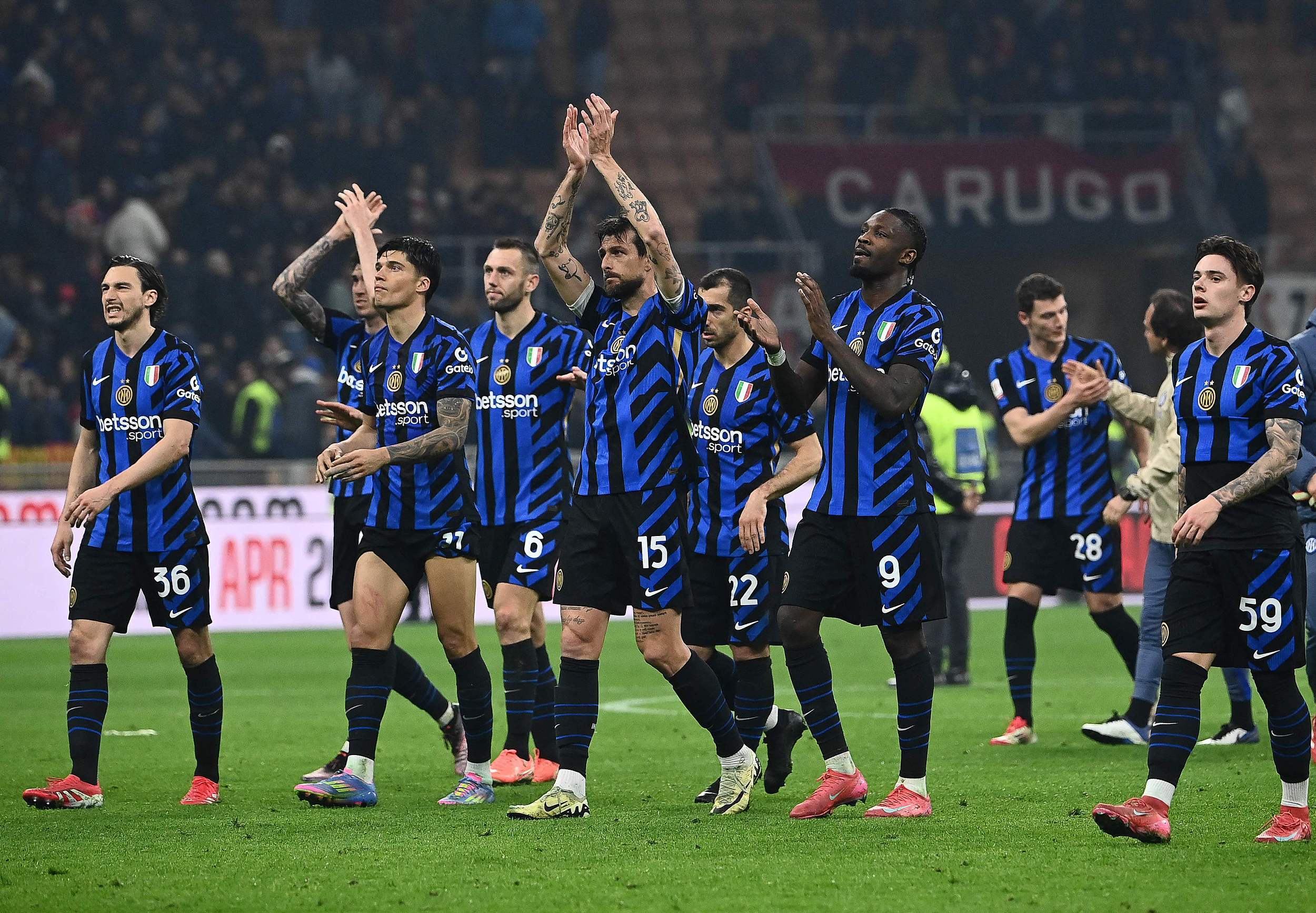 详解棒球规则中的本垒冲撞限制